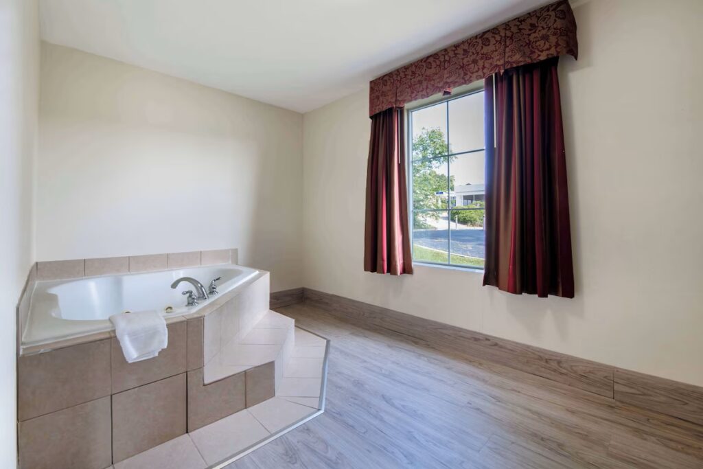 Motel 6 Macon, GA  I-475 - Image 1